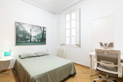 /international/es/carrer-martinez-cubells-valencia-valencian-community-310108891532/