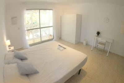 /international/es/avenida-de-barcelona-malaga-andalusia-310108643688/