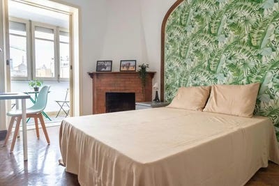 /international/es/ronda-de-sant-pere-barcelona-catalonia-310108989576/