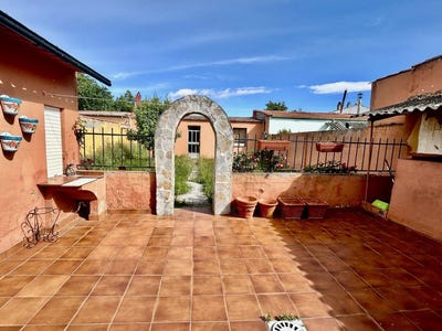 /international/es/calle-san-pedro-baneza-la-castile-and-leon-310109617752/