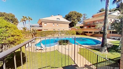 /international/es/carrer-de-salvador-dali-salou-catalonia-310105059621/