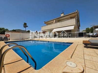 /international/es/cambrils-catalonia-310119553874/