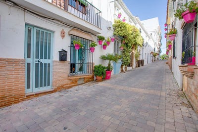 /international/es/estepona-malaga-andalusia-310101566572/?lang=en