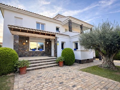 /international/es/castello-d-empuries-catalonia-310102849685/