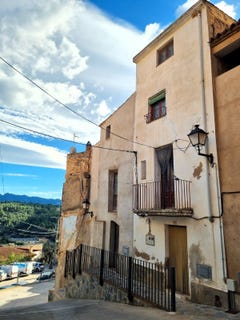 /international/es/carrer-de-tortosa-pinell-de-brai-el-catalonia-310108514983/