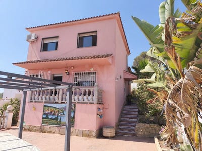 /international/es/carrer-dels-garrofers-albinyana-catalonia-310109092985/