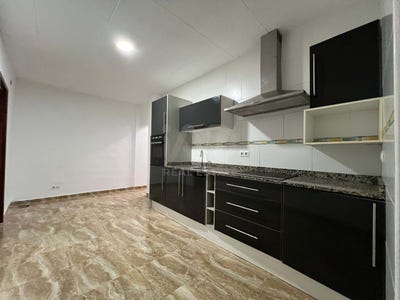 /international/es/carrer-del-comerc-deltebre-catalonia-310105945076/