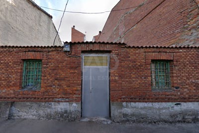 /international/es/calle-de-la-capilla-valverde-de-la-virgen-castile-and-leon-310106418723/