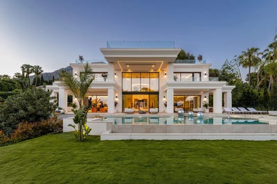 /international/es/marvellous-four-level-villa-with-breathtaking-views-in-sierra-blanca-marbella-golden-mile-marbella-marbella-golden-mile-malaga-spain-marbella-valencian-community-310108407699/