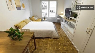 /international/es/pamplona-navarre-310108559091/