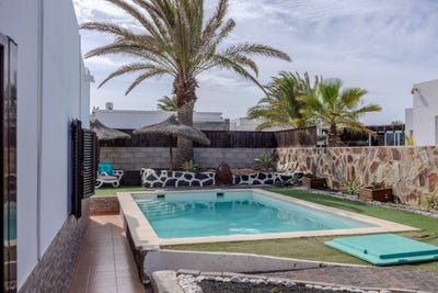 /international/es/playa-blanca-canary-islands-310103454835/