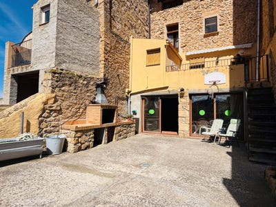 /international/es/carrer-del-portalet-cervia-de-les-garrigues-catalonia-310108482280/