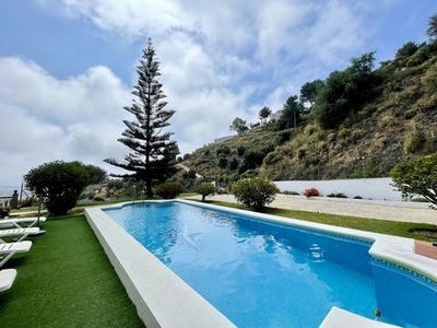 /international/es/nerja-andalusia-310104921624/