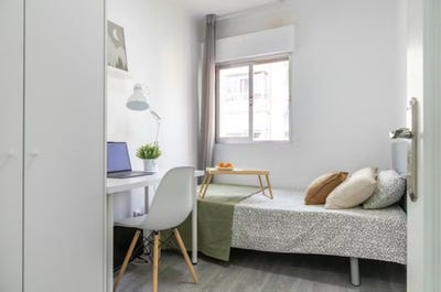 /international/es/camino-viejo-de-vicalvaro-madrid-madrid-310095864437/