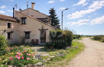 /international/es/calle-camino-del-calvario-portimao-castile-and-leon-310108283931/