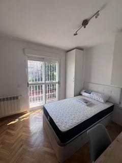 /international/es/calle-de-josefina-carabias-madrid-madrid-310093855350/