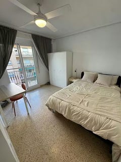 /international/es/carrer-de-pere-cabanes-valencia-valencian-community-310104281487/