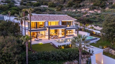 /international/es/modern-estate-with-sea-views-in-cascada-de-camojan-marbella-golden-mile-marbella-marbella-golden-mile-malaga-spain-marbella-andalusia-310108250291/