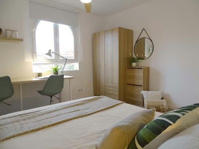/international/es/carrer-de-concepcion-arenal-barcelona-catalonia-310093838697/