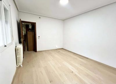 /international/es/calle-independencia-san-andres-del-rabanedo-castile-and-leon-310106394381/