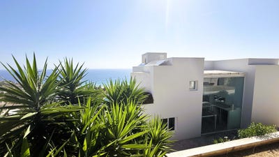/international/es/avenida-el-mirador-cadiz-andalusia-310106774719/