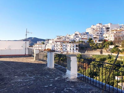 /international/es/competa-andalusia-310103445683/