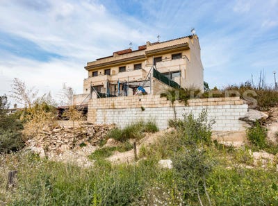 /international/es/castellet-i-la-gornal-catalonia-310094935447/