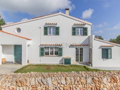 /international/es/es-castell-balearic-islands-310104945925/