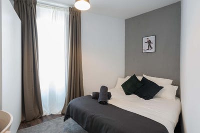 /international/es/6-c-de-los-canos-del-peral-madrid-madrid-310101173665/?lang=zh-cn