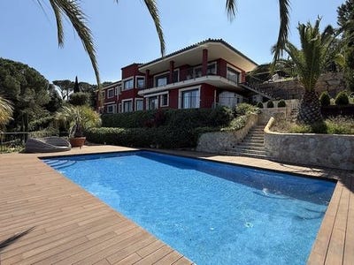 /international/es/santa-cristina-d-aro-catalonia-310100176744/