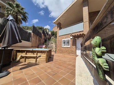 /international/es/carrer-de-l-esparraguera-cubelles-catalonia-310108401019/