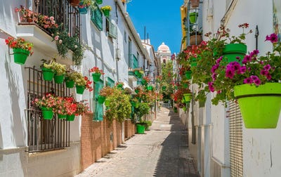 /international/es/6-plaza-dr-mena-arce-costa-del-sol-andalusia-310107214087/