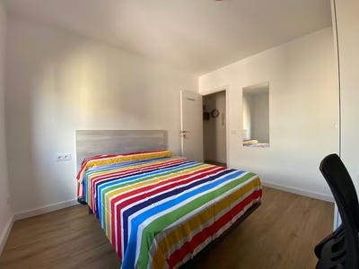 /international/es/carrer-de-cotonat-l-hospitalet-de-llobregat-catalonia-310097799822/