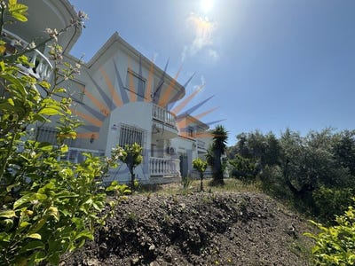 /international/es/competa-andalusia-310107773895/