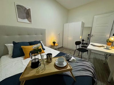 /international/es/plaza-de-tirso-de-molina-madrid-madrid-310094464138/