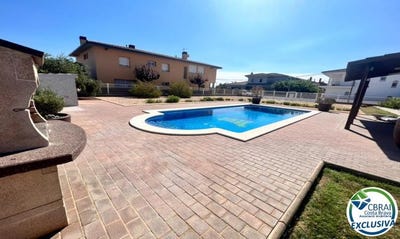 /international/es/vilamalla-girona-catalonia-310100275016/