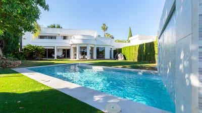 /international/es/sierra-blanca-marbella-golden-mile-marbella-andalusia-310109074298/