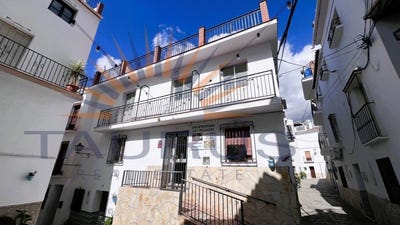 /international/es/archez-andalusia-310105997419/