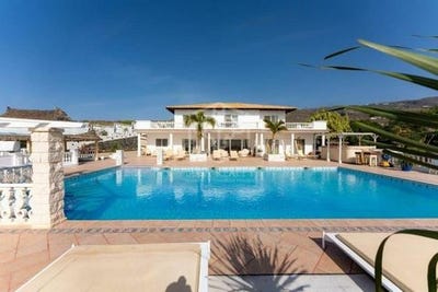 /international/es/adeje-canary-islands-310102911398/