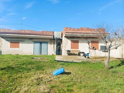 /international/es/calle-fuente-la-cruz-cuadros-castile-and-leon-310107640859/