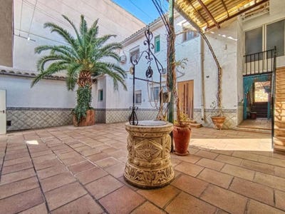 /international/es/calle-jose-maria-aparicio-ruidera-castile-la-mancha-310105772566/