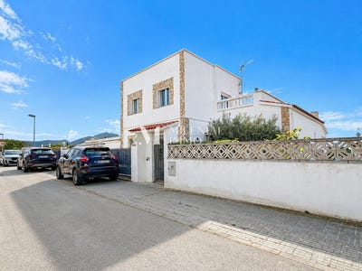 /international/es/carrer-del-llimoner-9-17480-la-garriga-girona-spain-la-garriga-catalonia-310107673432/