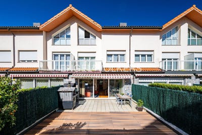 /international/es/irura-basque-country-310100638897/