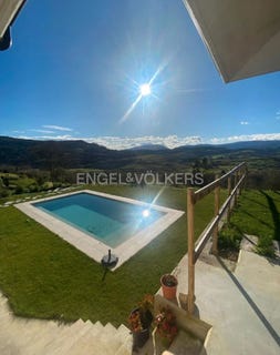 /international/es/udias-cantabria-310100640136/