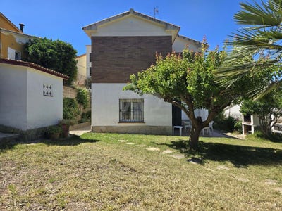 /international/es/carrer-del-canada-calafell-catalonia-310108400780/