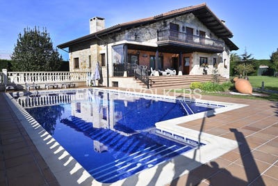 /international/es/santa-cruz-de-bezana-cantabria-310100642744/