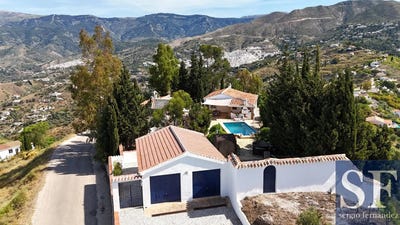 /international/es/competa-andalusia-310108699392/