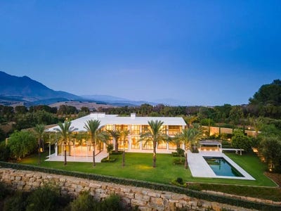 /international/es/casares-andalusia-310120010371/