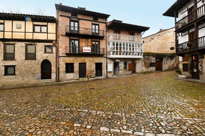 /international/es/santillana-del-mar-cantabria-310100638830/