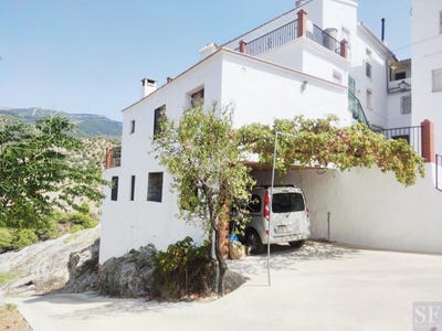 /international/es/canillas-de-albaida-andalusia-310101276988/